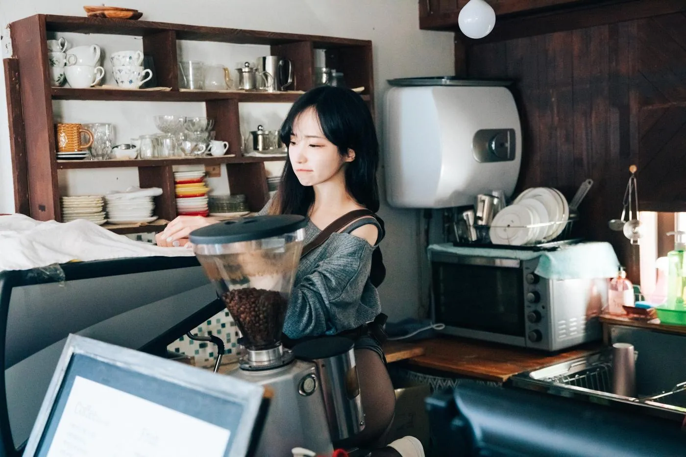 Bambi밤비 – NO.105 [Loozy] Cafe Alba Update HQ [79P]插图9